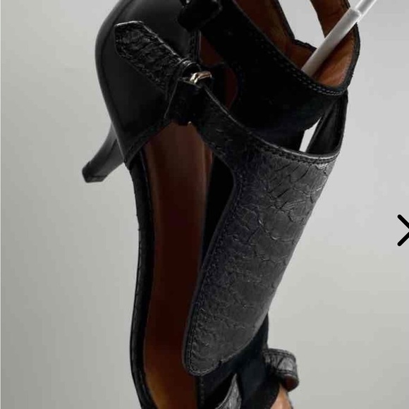 Givenchy Black Snake-Embossed Python Leather Ankle Strap Heels – EU 37 / US 7 - Picture 12 of 16